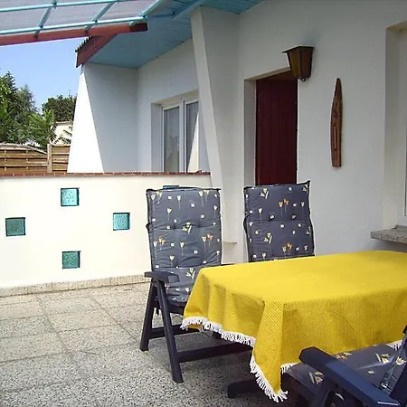 To The Comfortable لوبمين